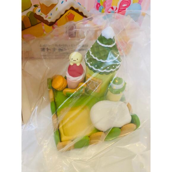 Re-ment Sumikko Gurashi WakuWaku! Tokimeki! Candy House Penguin? & Tapioca - Picture 2 of 3